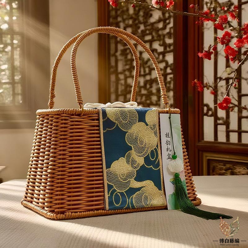 Handwoven Rattan Tote, Eco-Friendly Bohemian Bag for Women, Artisan Crafted Storage Purse