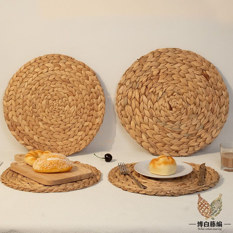 Handwoven Rattan Placemat, Natural Round Trivet for Table, Eco-Friendly Home Decor Coaster