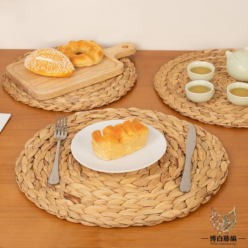 Handwoven Rattan Placemat, Natural Round Trivet for Table, Eco-Friendly Home Decor Coaster